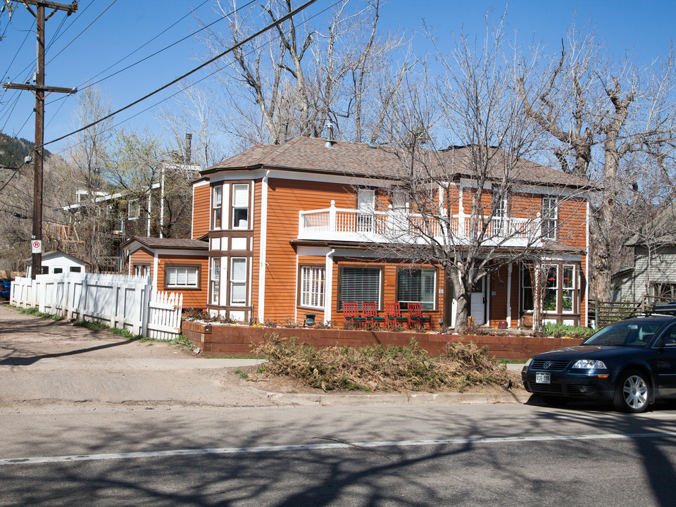 1557 9th St in Boulder, CO - Building Photo