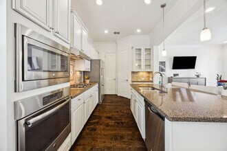 12247 Oxford Cres Cir in Houston, TX - Building Photo - Building Photo