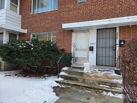 8649 Niles Center Rd in Skokie, IL - Building Photo