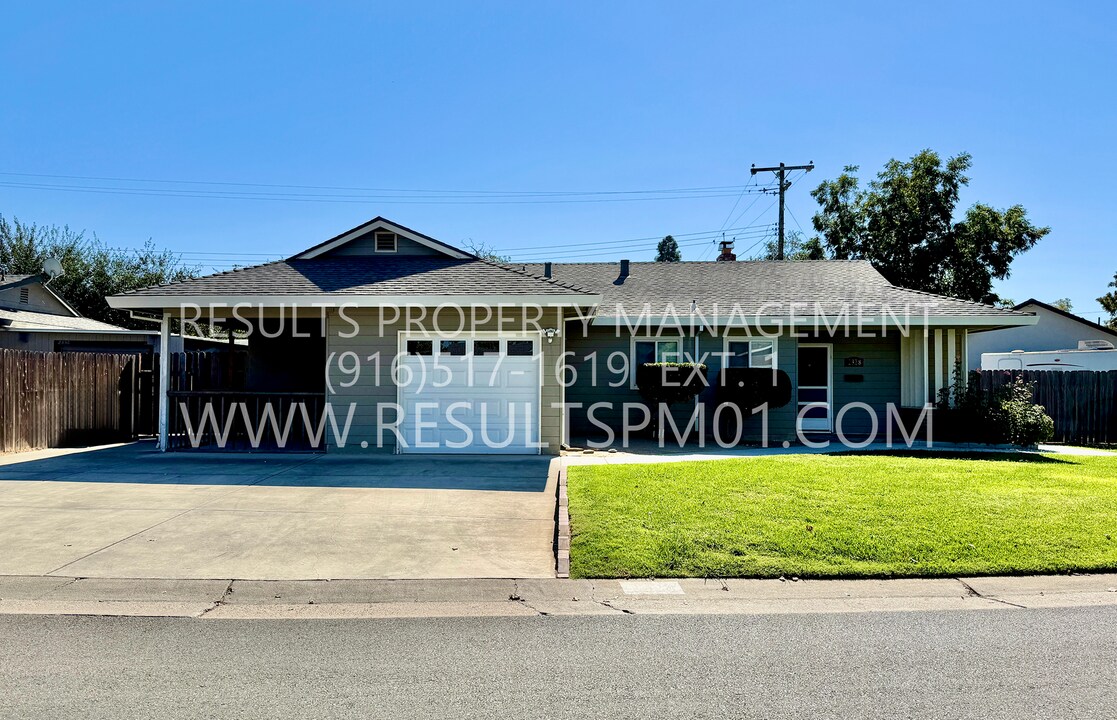 2328 Cortez Ln in Sacramento, CA - Building Photo