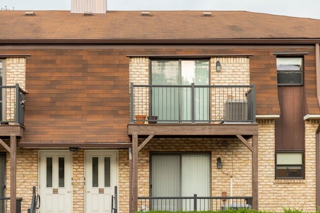property at 1304 Normandy Ct