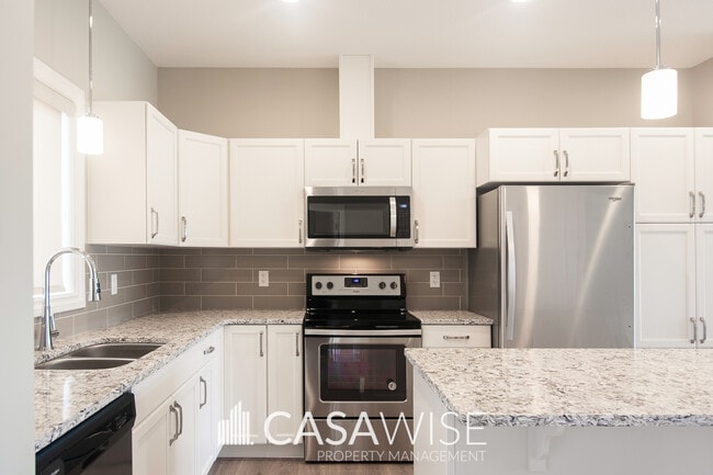 342 W Haven Dr in Leduc, AB - Building Photo - Building Photo