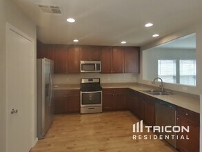4809 N 108th Ave in Phoenix, AZ - Building Photo - Building Photo