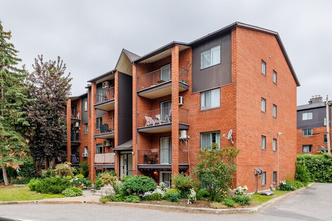 3531 Charles-Daoust Rue in Laval, QC - Building Photo - Primary Photo