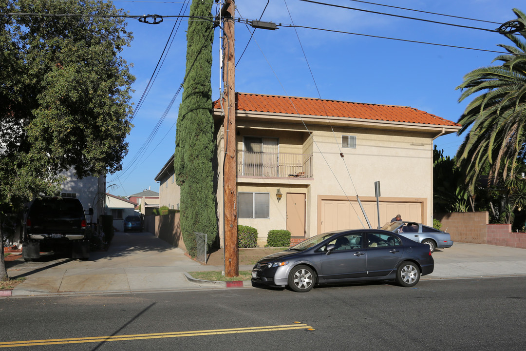 407 S Adams St in Glendale, CA - Building Photo