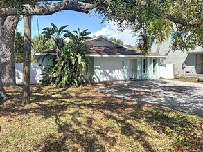 10597 101st Ave in Seminole, FL - Building Photo - Building Photo