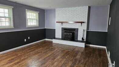 6115 Christman Dr in North Olmsted, OH - Building Photo - Building Photo
