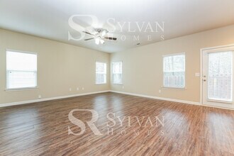 6035 Raventree Ct in College Park, GA - Building Photo - Building Photo