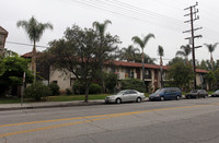 Casa Espana in Van Nuys, CA - Foto de edificio - Building Photo