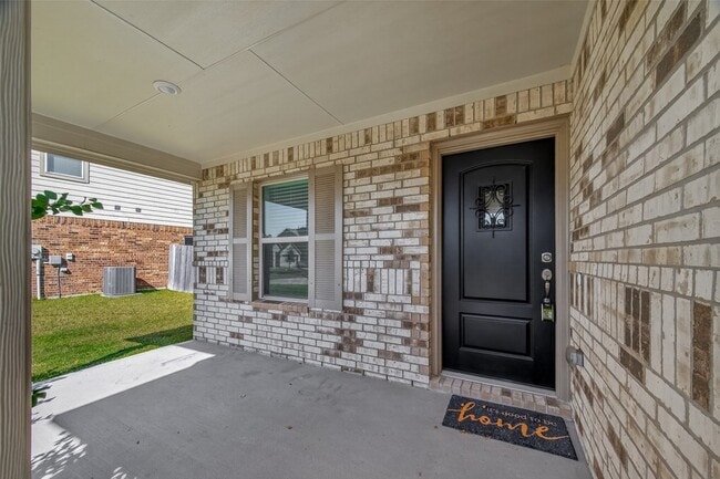 1010 Schooner St in Crosby, TX - Building Photo - Building Photo