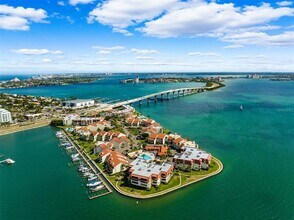 138 1st St E, Unit 106 in Tierra Verde, FL - Building Photo - Building Photo