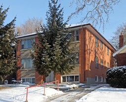 35 Primrose Ave in Toronto, ON - Building Photo