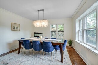 304 Forest Dr S in Millburn, NJ - Building Photo - Building Photo