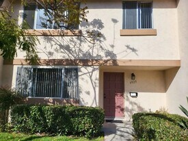 3925 Caminito Patricia in San Diego, CA - Building Photo