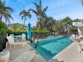 471 Mars Way in Juno Beach, FL - Building Photo - Building Photo