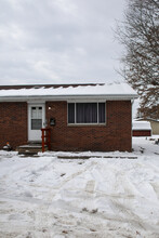 800 Williams Ave in Williamstown, WV - Building Photo - Building Photo