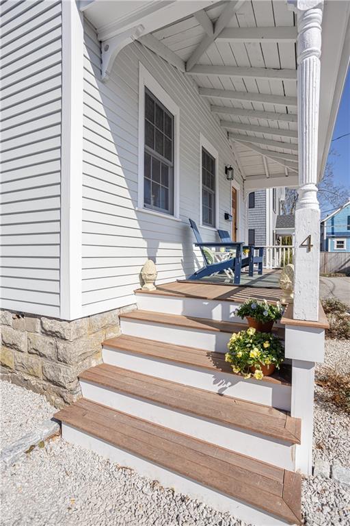 4 Gladding Ct in Newport, RI - Building Photo - Building Photo