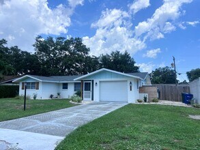 575 Randolph Rd in Venice, FL - Building Photo - Building Photo