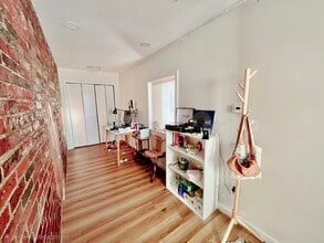 16 Copenger St, Unit 12 in Boston, MA - Building Photo - Building Photo