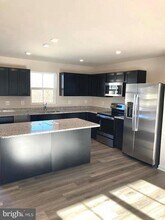 420 Circle Dr in Winchester, VA - Building Photo - Building Photo