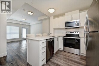 1101 Lackner Blvd in Kitchener, ON - Building Photo - Building Photo