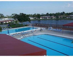 283 Cape Cod Cir in Greenacres, FL - Building Photo - Building Photo