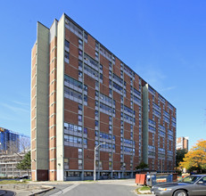 42 Blevins Pl in Toronto, ON - Building Photo - Building Photo