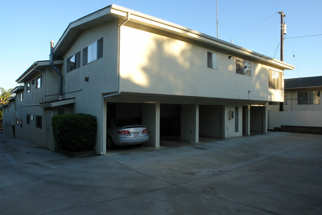 Oak Terrace in Santa Barbara, CA - Building Photo - Building Photo