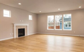 122 N Trl Rd in Sedro Woolley, WA - Building Photo - Building Photo