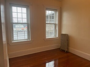 1 Beacon Ave in Holyoke, MA - Building Photo - Building Photo