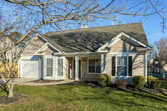 301 Cedarcroft Dr in Mooresville, NC - Foto de edificio - Building Photo