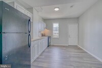 530 N Curley St photo'