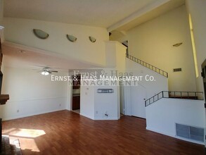 7091 Cerritos Ave in Stanton, CA - Foto de edificio - Building Photo