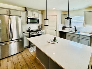 2009 Giannone Ct in Los Banos, CA - Building Photo - Building Photo