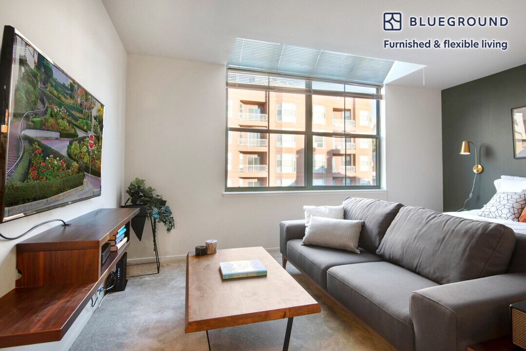 2 Bayside Village Pl in San Francisco, CA - Building Photo