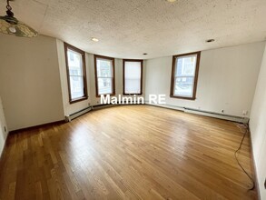 5 Oswald St, Unit 3 in Boston, MA - Building Photo - Building Photo