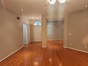 304 Laurel Glen Crossing in Canton, GA - Building Photo - Building Photo