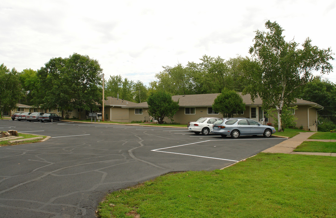 26896-26945 Fenwick Ave in Wyoming, MN - Building Photo