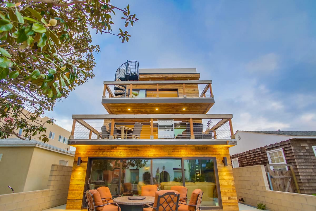 745 Island Ct in San Diego, CA - Building Photo