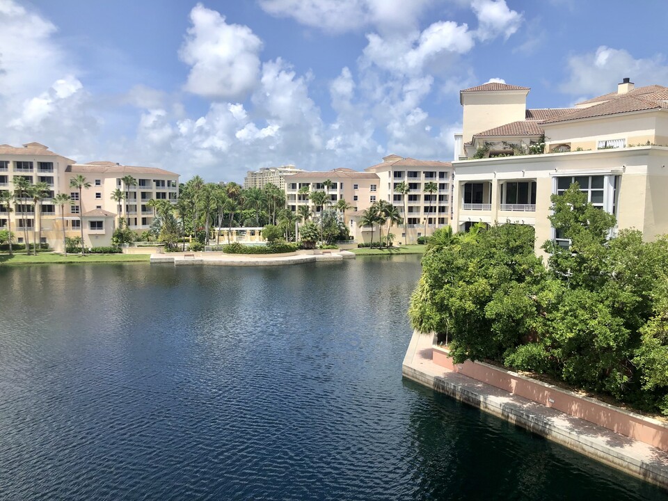 737 Crandon Blvd in Miami, FL - Foto de edificio