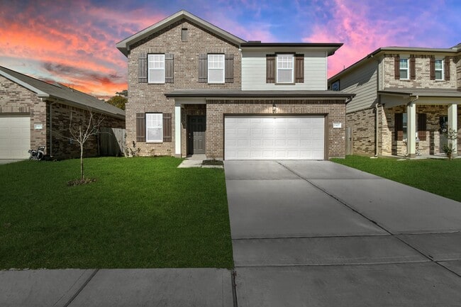 7819 Royalwood Dr in Houston, TX - Building Photo - Building Photo