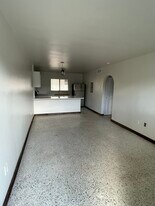 910 SW 4th Ave, Unit 3 in Miami, FL - Building Photo