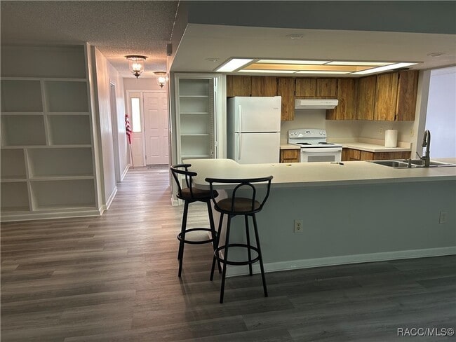 property at 13 Boxelder Ct