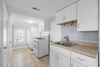 3832 N Pulaski Rd in Chicago, IL - Building Photo - Building Photo