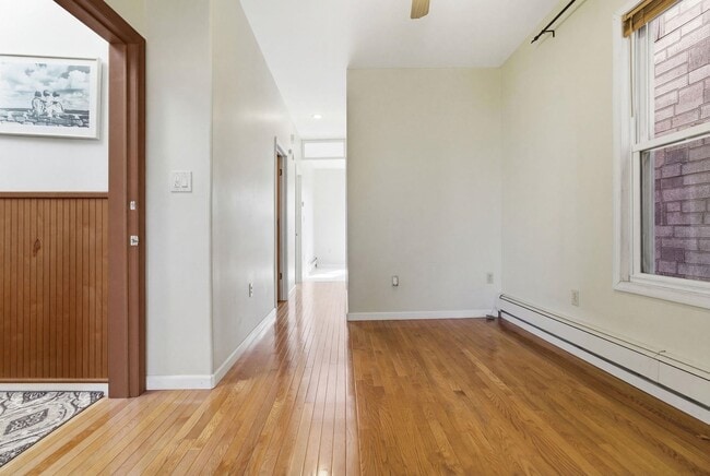 470 Mallory Ave in Jersey City, NJ - Building Photo - Building Photo