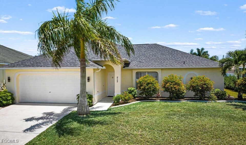 2122 SW 25th St in Cape Coral, FL - Building Photo
