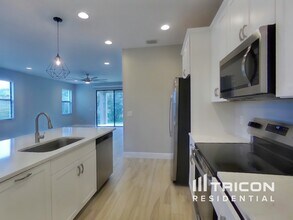 3021 Casterton Dr in Melbourne, FL - Building Photo - Building Photo