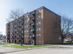 Hanover Towers in Hanover, ON - Building Photo - Building Photo