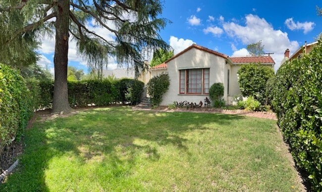 1713 Allen Ave in Pasadena, CA - Building Photo - Building Photo