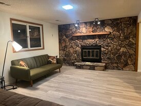 1928 Shakopee Ave E, Unit One in Shakopee, MN - Building Photo